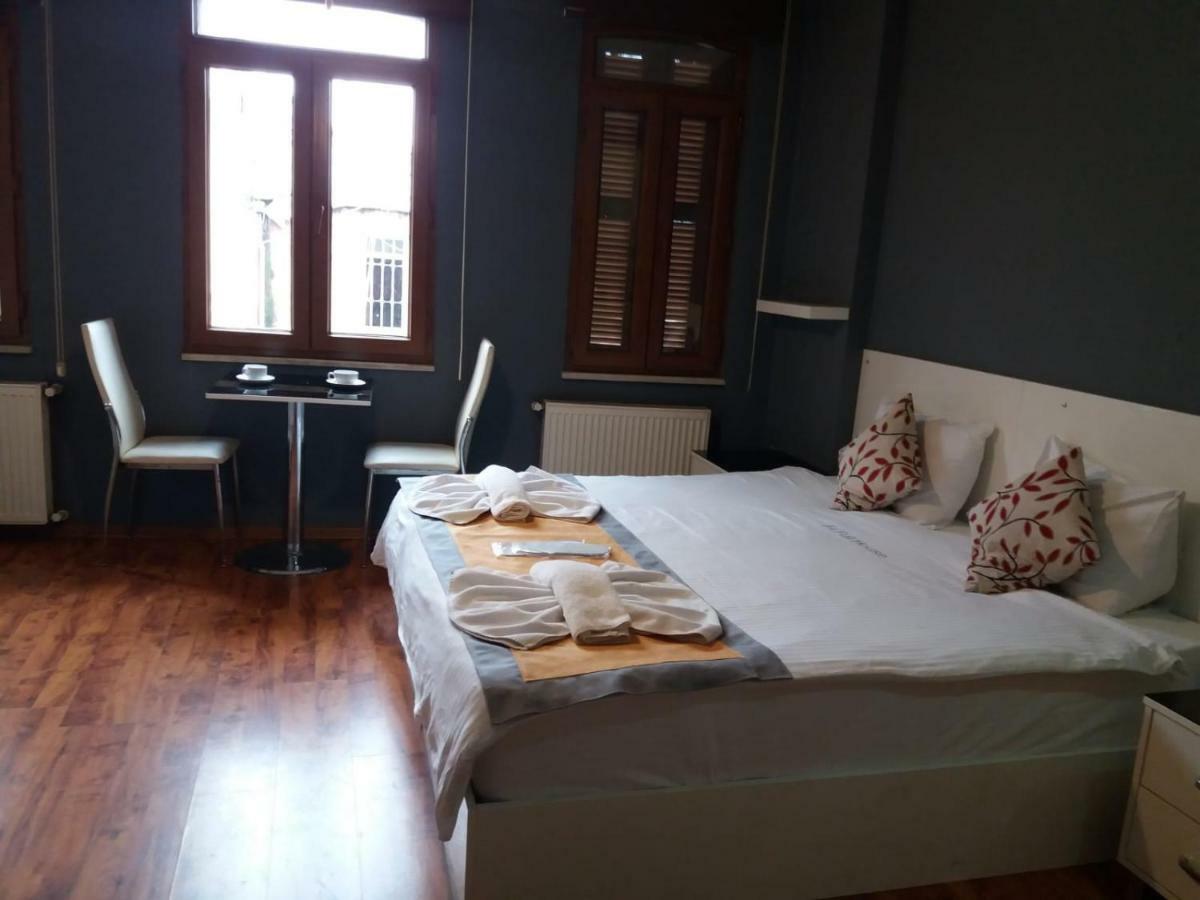 Full House Boutique Hotel Istanboel Buitenkant foto